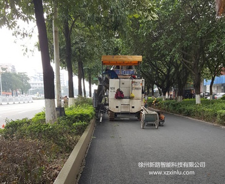 滑膜攤鋪機.jpg 滑膜攤鋪機.jpg